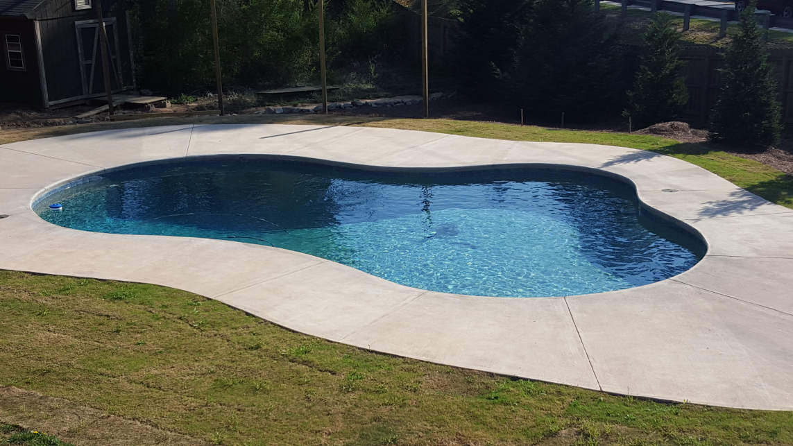 ap15-free-form-pool-concrete-deck-sl1