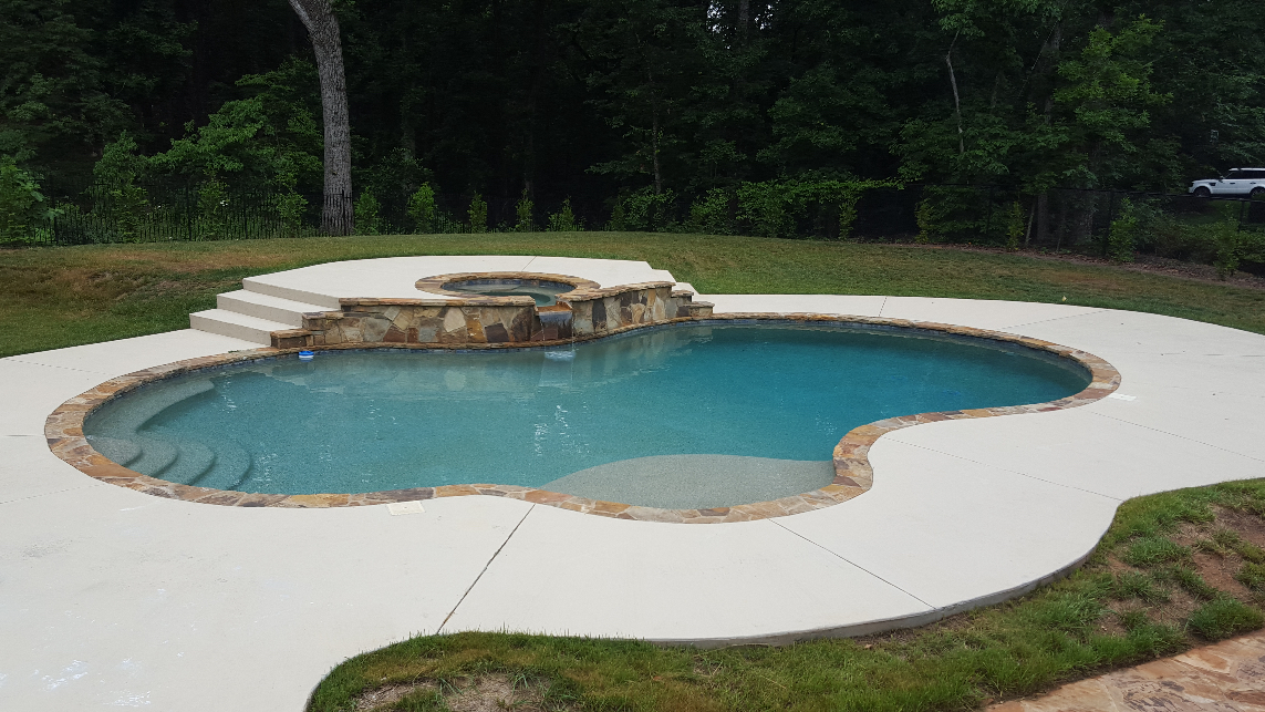 ap12-free-form-pool-concrete-deck-he1